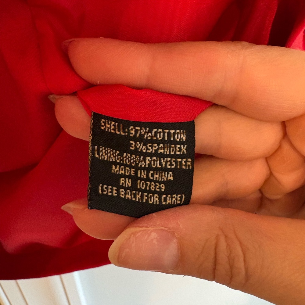 Stylish Red Double-Breasted Jacket - image 3